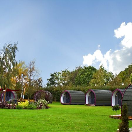 Glamping - York Holiday & Cycle Stop Extérieur photo